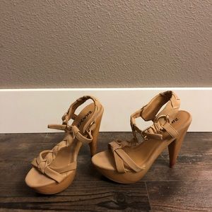 Size 8 nude heel